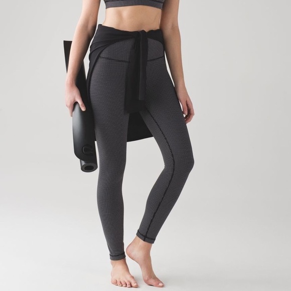 Lululemon High Times Pant Black White 2 - Picture 1 of 11